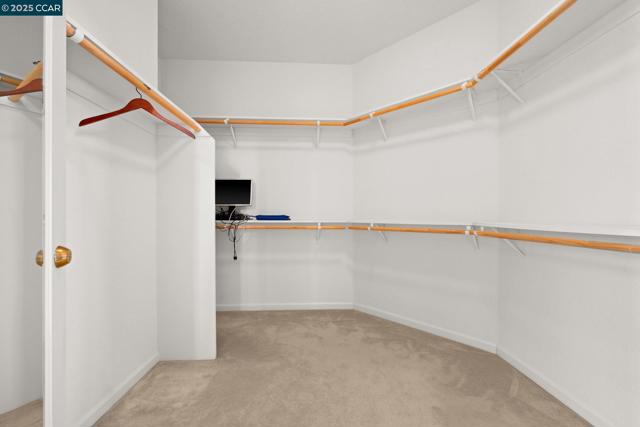 Image 43 of 60 For 868 Deer Spring Cir
