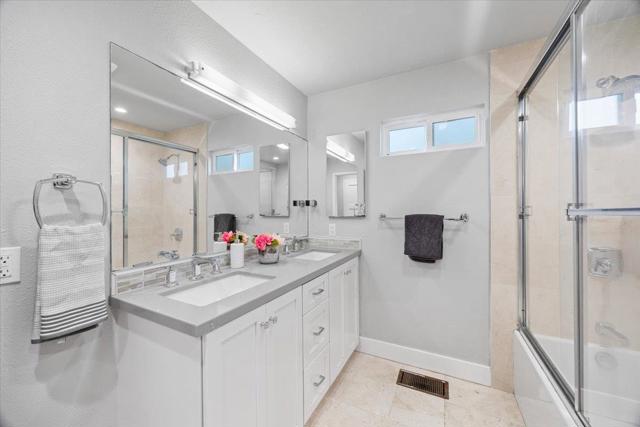 220 Lindbergh Street, San Mateo CA: https://media.crmls.org/mediaz/275d50c7-279b-493e-b220-7b097a30831c.jpg