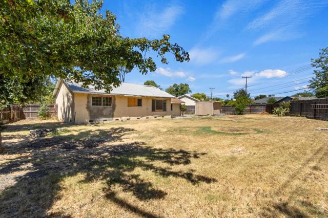 7541 19th Street, Sacramento CA: https://media.crmls.org/mediaz/275d5f85-4e9d-4873-bfa3-2bbb8e5aa156.jpg