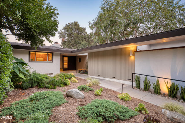 1570 Old House Road, Pasadena CA: https://media.crmls.org/mediaz/275db47a-7c74-4c56-a02c-31d1cbd57fdb.jpg