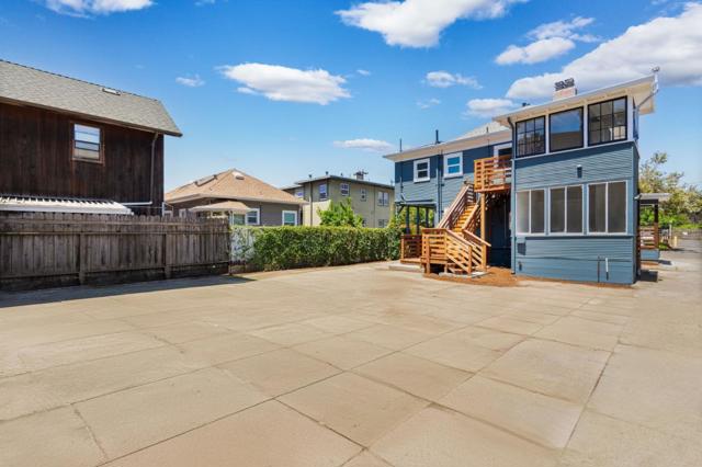 551 53rd Street, Oakland CA: https://media.crmls.org/mediaz/275ed095-371f-461f-97f7-5dd45e6f2ed4.jpg