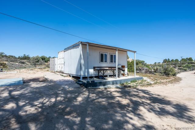 1525 Tea Rose Lane, Jacumba CA: https://media.crmls.org/mediaz/275f9314-f8cc-4aa1-bc19-37e32071dda0.jpg
