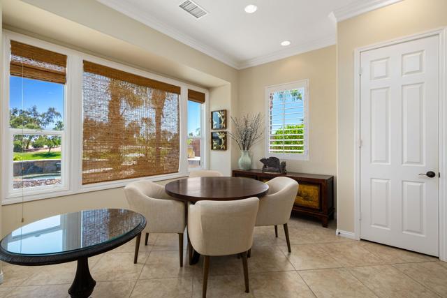 61414 Topaz Drive, La Quinta CA: https://media.crmls.org/mediaz/275fa459-0491-4335-938a-38063cd2a1b1.jpg