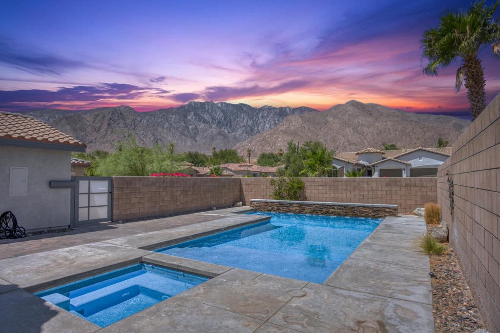 3764 Vista Dunes
