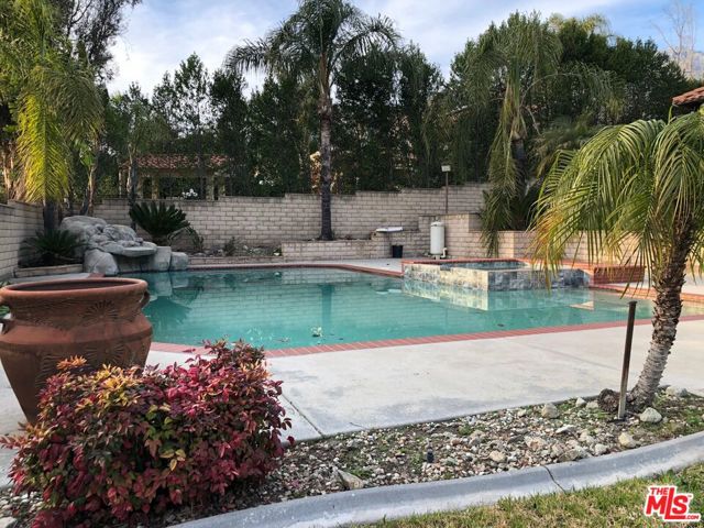 10723 Ridge Canyon Road, Rancho Cucamonga CA: https://media.crmls.org/mediaz/27613b11-d7b2-42a5-9dd1-5b551081821f.jpg