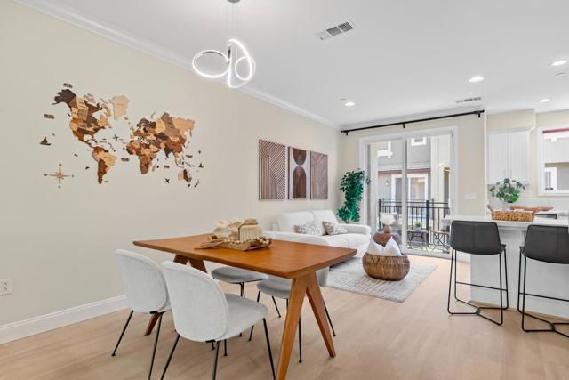 1180 Glin Terrace, Sunnyvale CA: https://media.crmls.org/mediaz/27618962-9ab3-4555-9d61-98c53d128480.jpg
