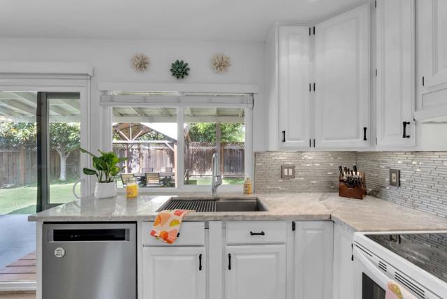 265 Arbor Valley Drive, San Jose CA: https://media.crmls.org/mediaz/27627b9c-b89a-4c2f-802b-b839e1cf795e.jpg