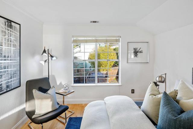 622 Avenue Balboa, El Granada CA: https://media.crmls.org/mediaz/2762e21e-39b5-40ed-aaa7-c83e72577c81.jpg