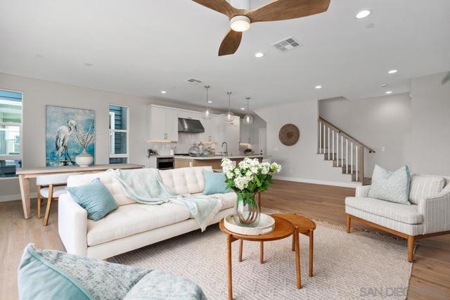 559 N Vulcan Ave, Encinitas CA: https://media.crmls.org/mediaz/276304d9-0495-487e-a148-45ad419d7b00.jpg
