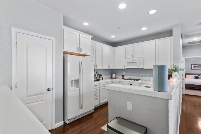 3301 N Park Drive, Sacramento CA: https://media.crmls.org/mediaz/2763c5c5-b2c8-4fd4-a058-7beb9ff138c4.jpg