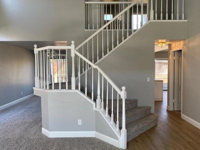 Image 9 of 24 For 259 West Fallbrook Avenue