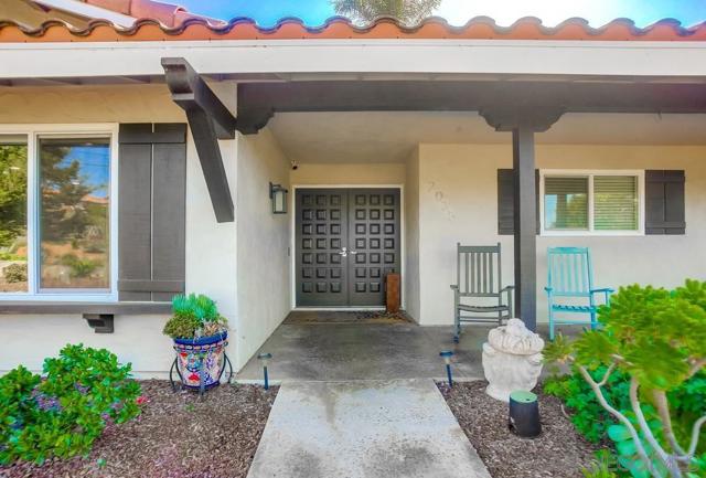 2035 Camino Cantera, Vista CA: https://media.crmls.org/mediaz/2763d3e3-4284-4814-af86-8b1b139cf62f.jpg