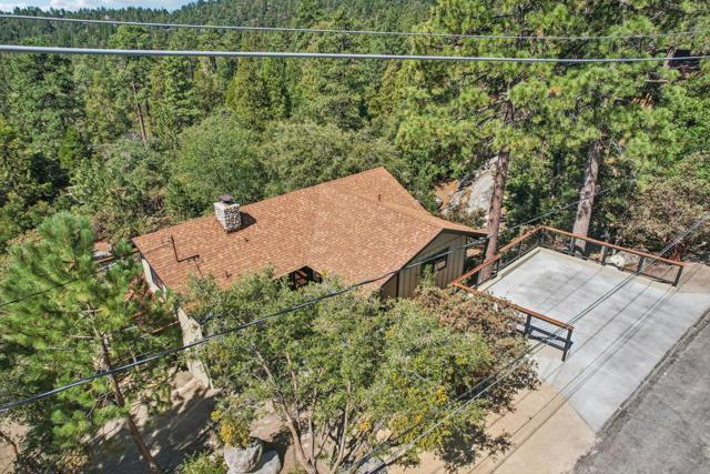 54091 Northridge, Idyllwild CA: https://media.crmls.org/mediaz/27644ccc-c4b3-46a5-8286-d44dee3b8dfa.jpg
