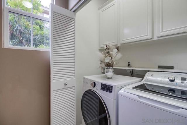 43 Via Sovana, Santee CA: https://media.crmls.org/mediaz/276484ad-bf5e-4a52-bee4-9f8375766a1d.jpg