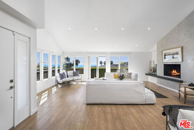 20413 Roca Chica Drive photo 4