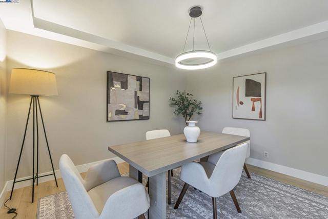 36 Barcelona Ct, Danville CA: https://media.crmls.org/mediaz/2764b51e-be27-40aa-adfb-cdc95238e4cd.jpg