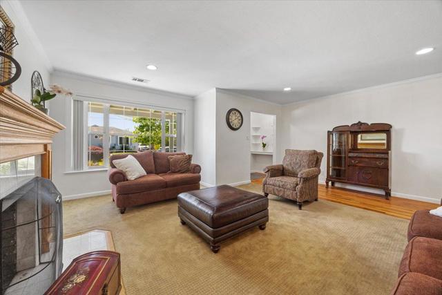 157 Mclellan Avenue, San Mateo CA: https://media.crmls.org/mediaz/27656a41-5c89-4b24-b7df-117e52cf12e5.jpg
