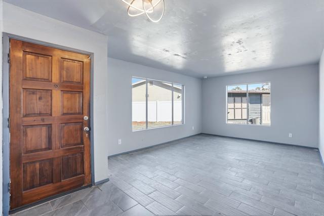 Detail Gallery Image 5 of 44 For 7851 Parma Ln, San Diego,  CA 92126 - 4 Beds | 2 Baths