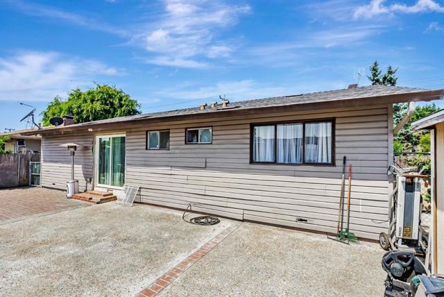 26280 Adrian Avenue, Hayward CA: https://media.crmls.org/mediaz/276671a7-25bc-4d59-b8f6-e94199f2447e.jpg