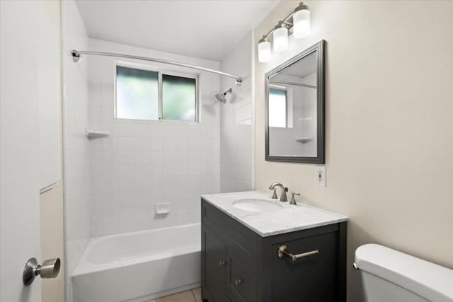 220 Loreto Street, Mountain View CA: https://media.crmls.org/mediaz/2767789c-ac07-4217-b04a-9db413feee6a.jpg
