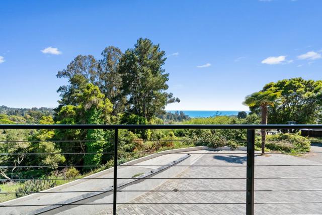 532 Moonrise Lane, Aptos CA: https://media.crmls.org/mediaz/27680c1b-df11-4162-8ead-01672c4a46ee.jpg