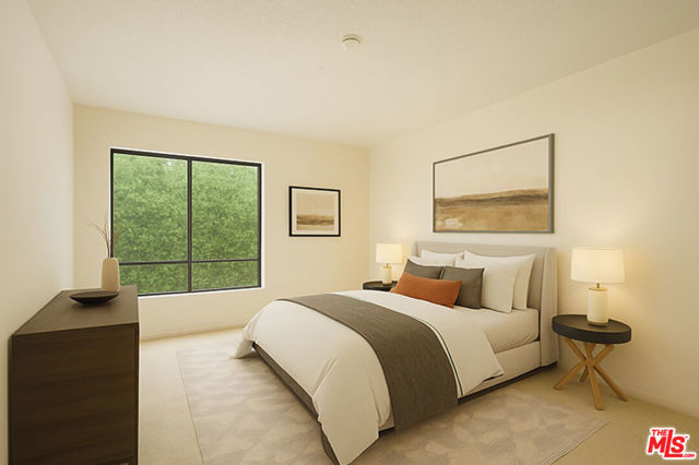 8400 De Longpre Avenue, West Hollywood CA: https://media.crmls.org/mediaz/276817ad-b1d4-4285-9fb4-397d57daa0c9.jpg