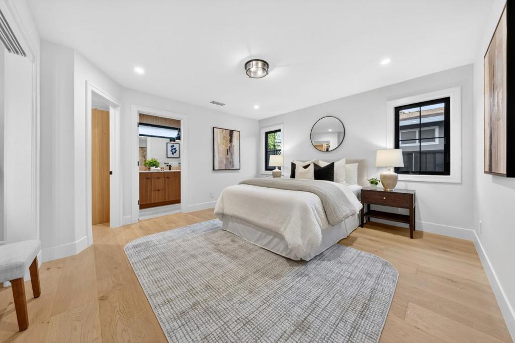 https://media.crmls.org/mediaz/2768bce0-2572-495f-9253-ebc0750e4025.jpg?preset=X-Large