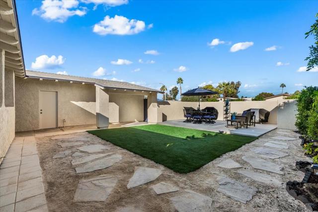 43035 Tennessee Avenue, Palm Desert CA: https://media.crmls.org/mediaz/27691422-56c8-4c5d-ad51-52738d1b9747.jpg
