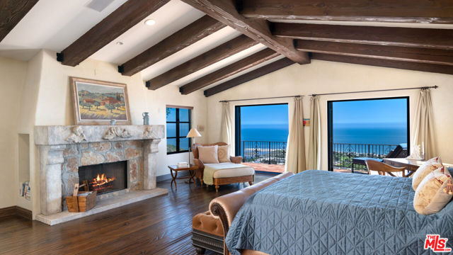 23806 Malibu Crest Drive, Malibu CA: https://media.crmls.org/mediaz/27691a4a-6c9e-4bdf-abef-a8682c4224c5.jpg