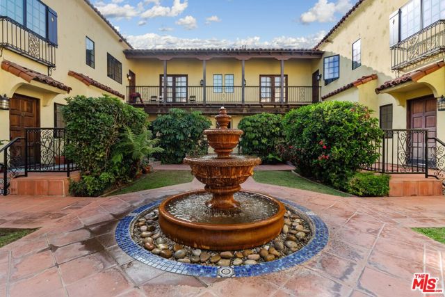 2623 Ellendale Place, Los Angeles CA: https://media.crmls.org/mediaz/276947da-7a69-46a0-909b-27dca9fab66a.jpg