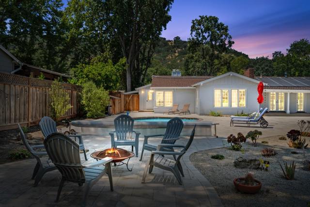 20 Sara Lane, Alamo CA: https://media.crmls.org/mediaz/276a5efe-68f2-4efb-a2d2-be5544bd66cc.jpg