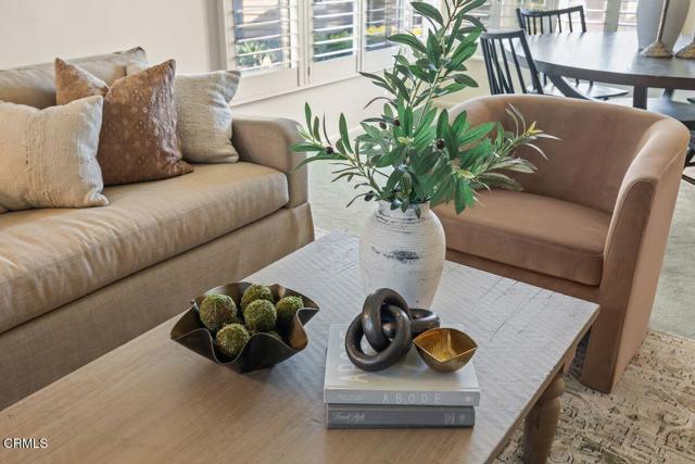 410 Palomares Avenue, Ventura CA: https://media.crmls.org/mediaz/276a7f15-7907-4e3b-895a-10469ebb5273.jpg