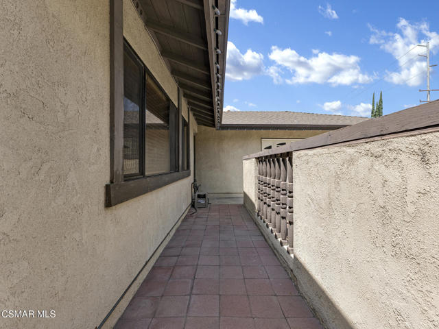 2264 Cochran Street, Simi Valley CA: https://media.crmls.org/mediaz/276a99c8-310d-43ed-8848-94f8e5d2349d.jpg