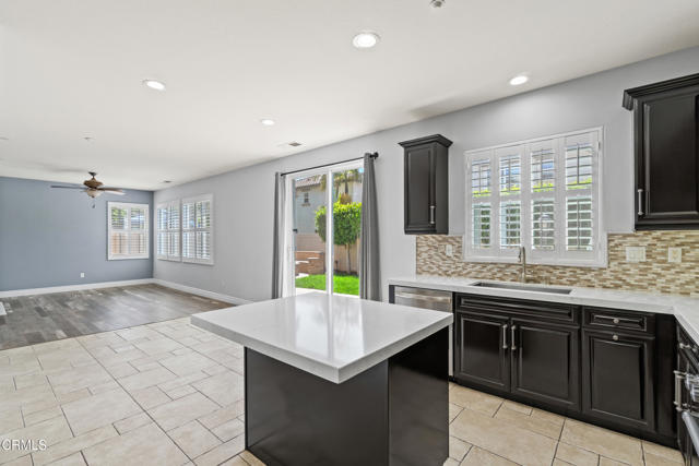 Detail Gallery Image 9 of 37 For 615 Halifax Ln, Oxnard,  CA 93035 - 3 Beds | 2/1 Baths