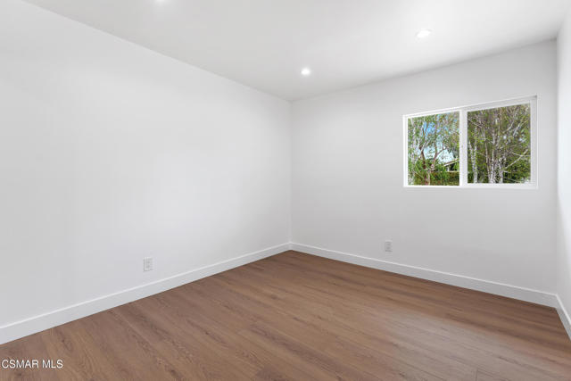 1161 Triunfo Canyon Road, Westlake Village CA: https://media.crmls.org/mediaz/276b6ce8-b872-49b9-bae7-9a8a6e110fec.jpg