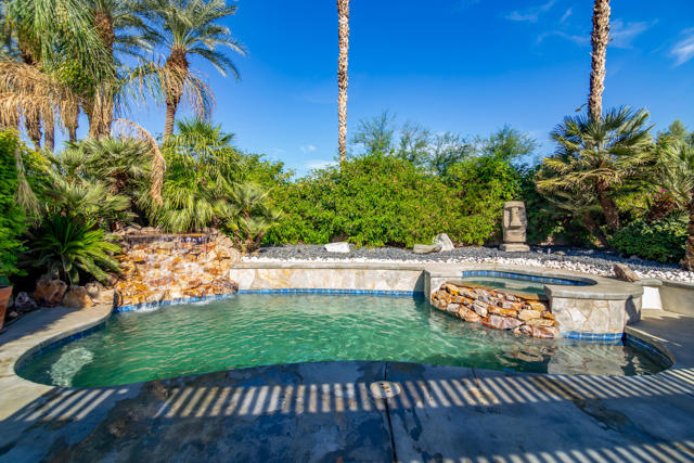 80501 Avenue 48, Indio CA: https://media.crmls.org/mediaz/276b93ab-9c1e-499b-b123-8acddfe3cc38.jpg