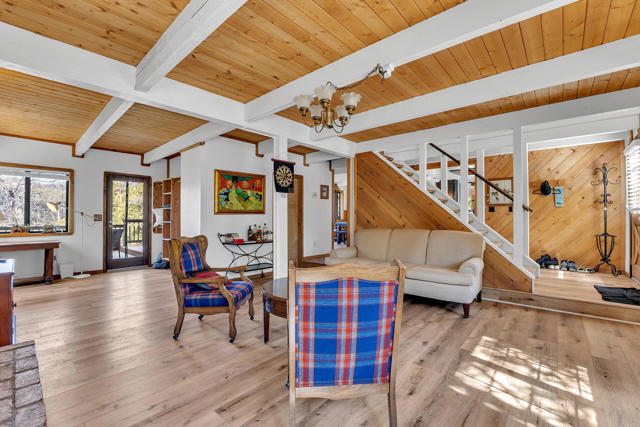 53184 Double View Drive, Idyllwild CA: https://media.crmls.org/mediaz/276d6ba4-4115-4014-9893-752fbbafdd46.jpg