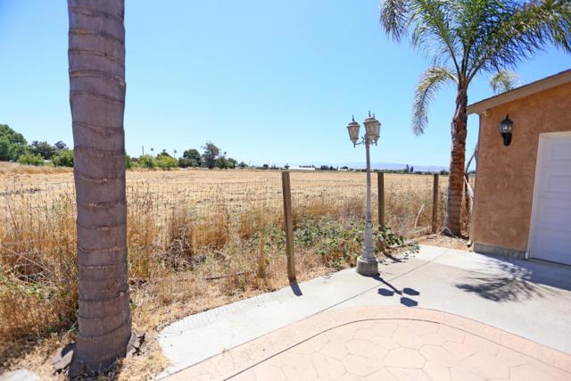 2736 Ferguson Road, Gilroy CA: https://media.crmls.org/mediaz/276d6f1d-1b18-4f6e-87fa-34044f20094d.jpg
