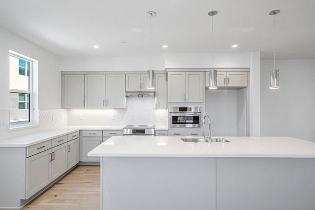 5601 Linen Court, San Ramon CA: https://media.crmls.org/mediaz/276d77bb-2166-469d-9b65-b640e6265fd7.jpg