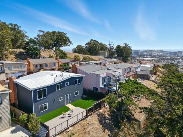 553 Diamond Avenue, South San Francisco CA: https://media.crmls.org/mediaz/276da105-6573-45e0-88de-8614f19032e3.jpg