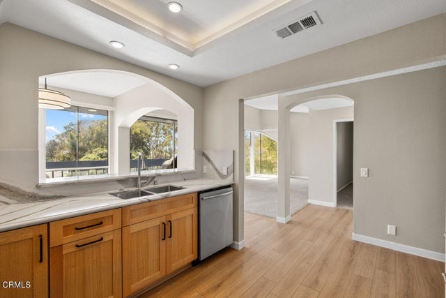 350 Paseo De Playa, Ventura CA: https://media.crmls.org/mediaz/276e3bc3-4de9-464f-be5b-dc52d6c3507b.jpg