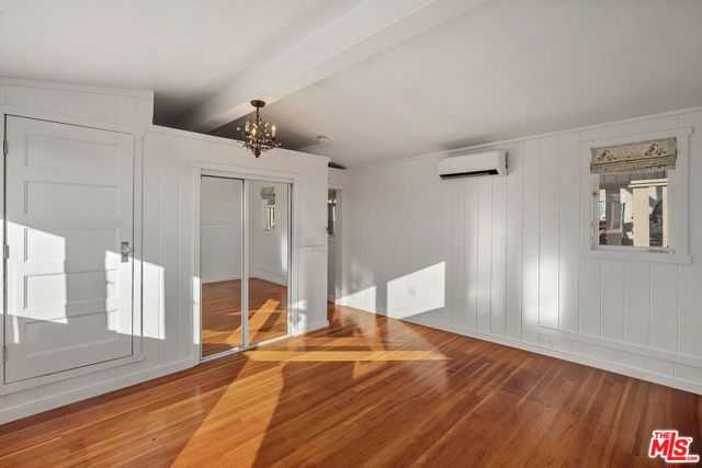 339 Adelaide Drive photo 20