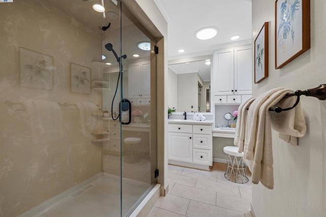 4208 Garland Dr, Fremont CA: https://media.crmls.org/mediaz/276e7b9c-ffa1-4ea9-8549-2d77ef3ad7b3.jpg