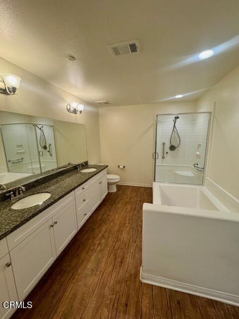 Detail Gallery Image 9 of 26 For 1008 Los Angeles Ave #106,  Ventura,  CA 93004 - 3 Beds | 2 Baths