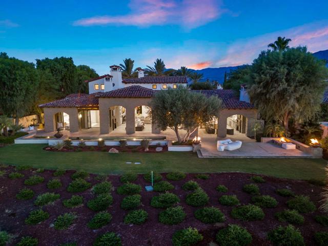 80740 Via Portofino, La Quinta CA: https://media.crmls.org/mediaz/2770a5d9-1847-4127-85ad-c34cdc5b1551.jpg