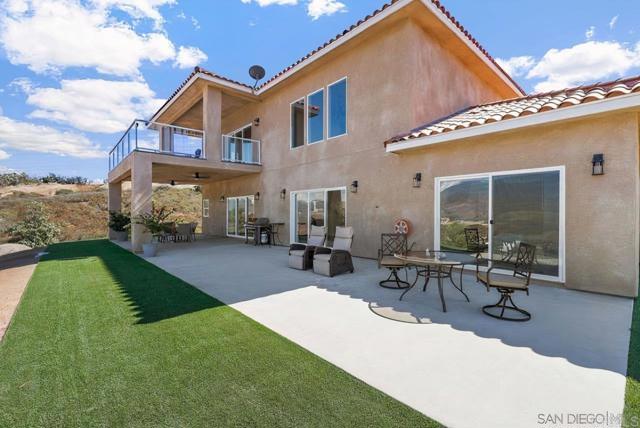 31223 Pauma Heights Road, Valley Center CA: https://media.crmls.org/mediaz/2770e486-cfd0-4389-91e2-52dc7acd0ff4.jpg