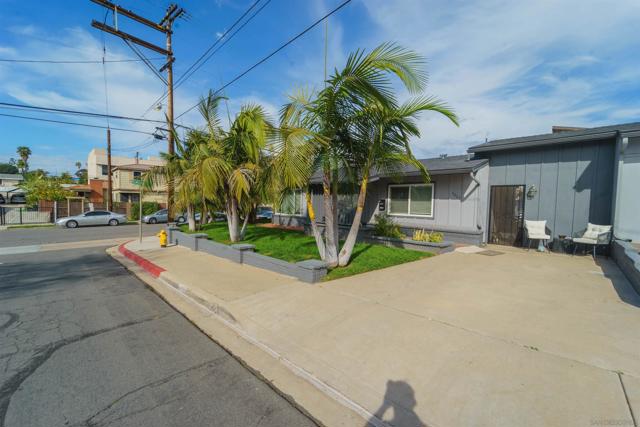 4875 77 Normandie, La Mesa CA: https://media.crmls.org/mediaz/2770fbf2-fe2c-43ea-bf0f-9ba41698b443.jpg