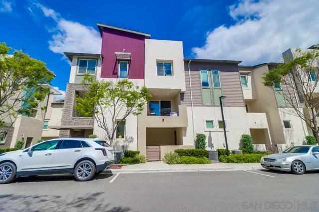 1875 Observation Way, Chula Vista CA: https://media.crmls.org/mediaz/2771efb1-7ede-48a7-af7b-e6f50046c0dd.jpg