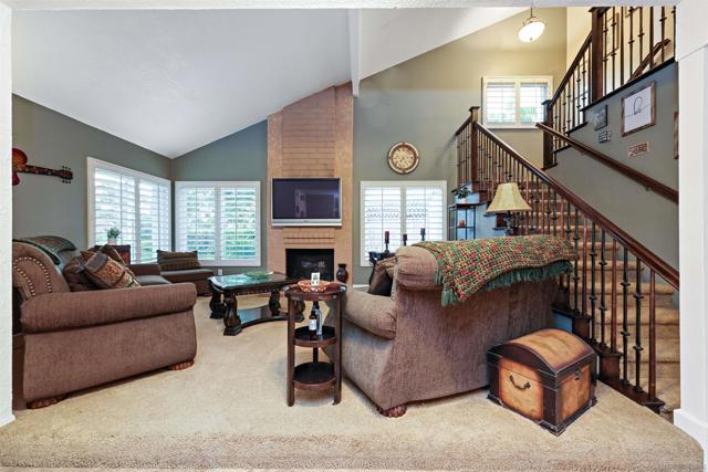 10976 Pallon Way, San Diego CA: https://media.crmls.org/mediaz/2772516f-1ce8-4d5a-9c19-6bfb2af0dcb6.jpg