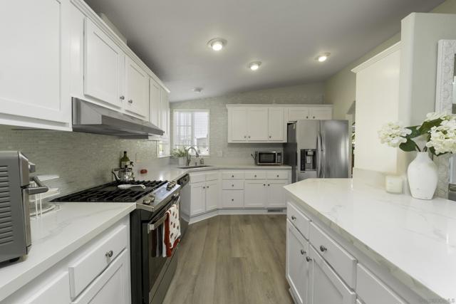 8545 Mission Gorge Rd Spc 147, Santee CA: https://media.crmls.org/mediaz/27726341-6509-48bd-b2fa-d1096f485b89.jpg